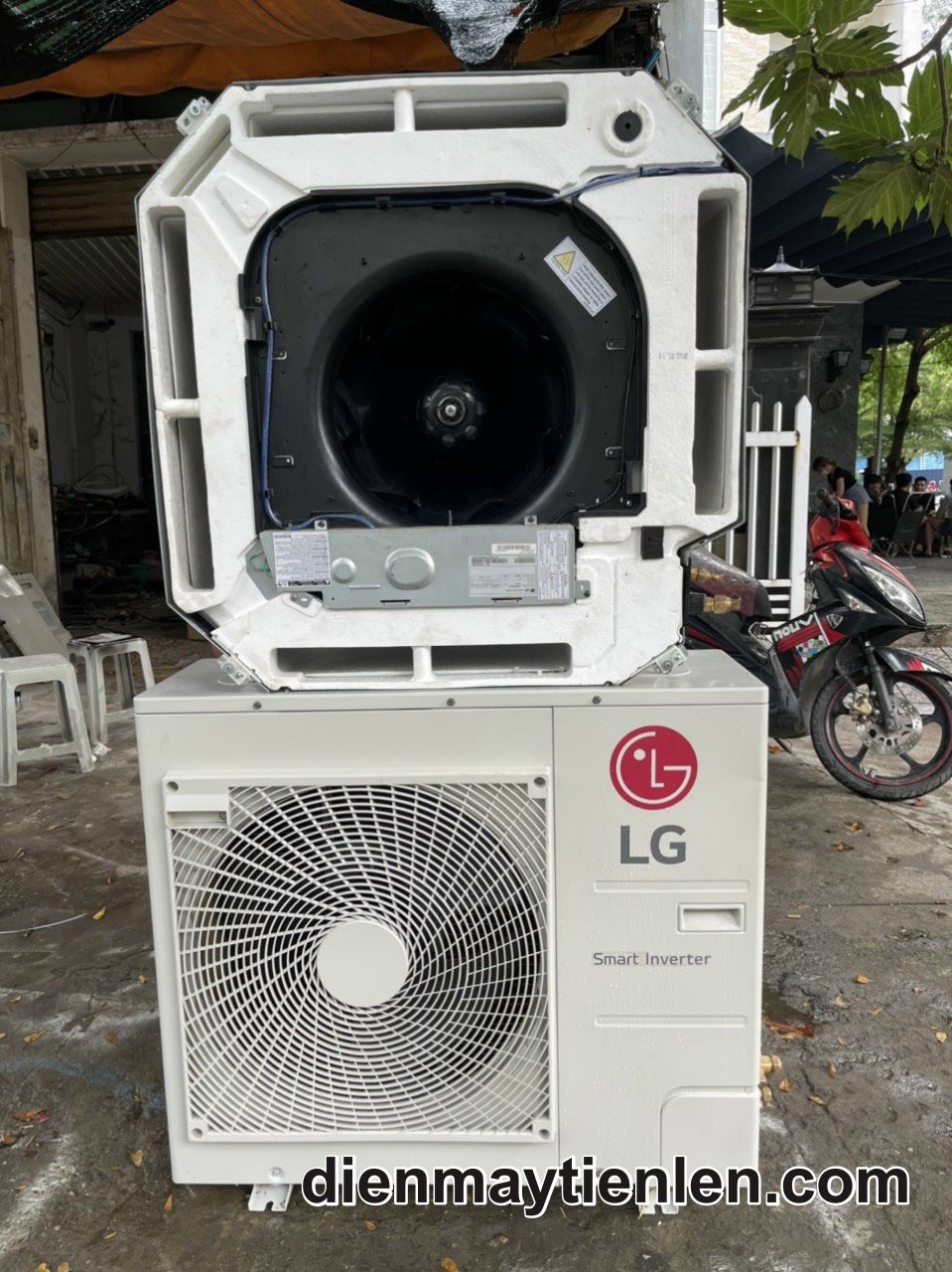 máy lạnh âm trần LG