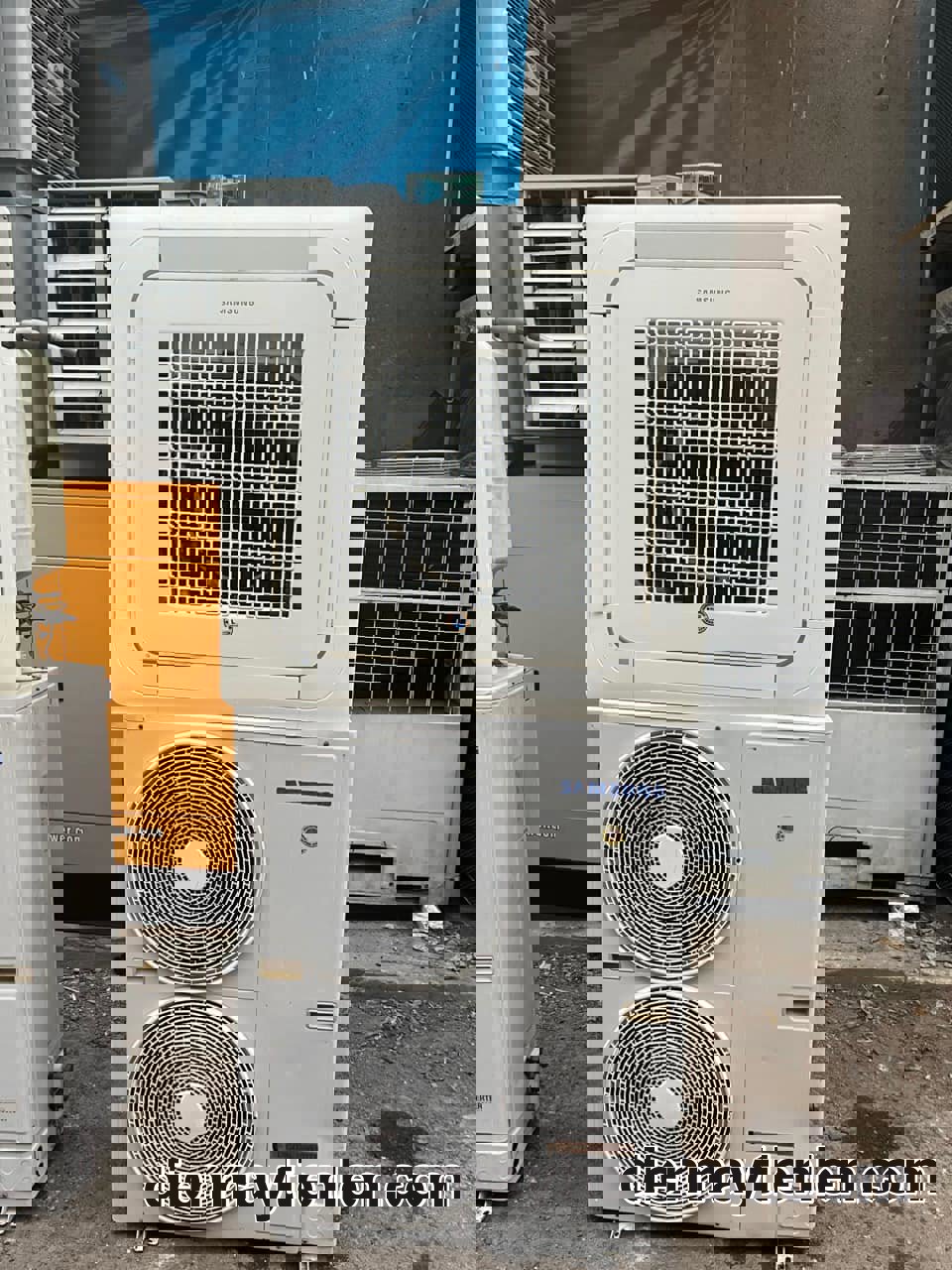 máy lạnh âm trần cũ Samsung