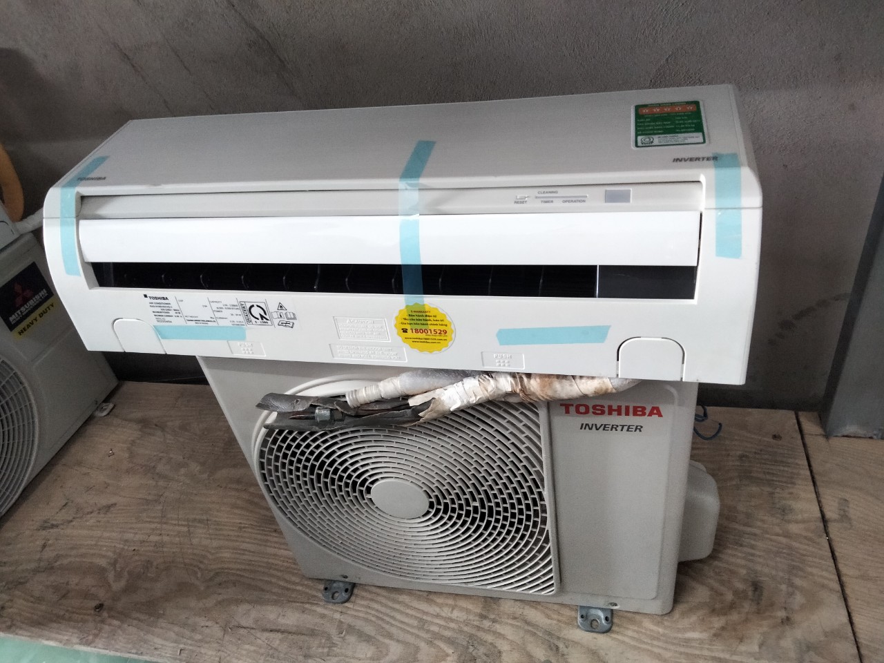 Máy lạnh Toshiba inverter 1hp mới 90%