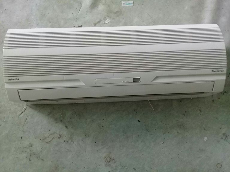 Máy lạnh cũ TOSHIBA 1 HP inverter Plasma Ion