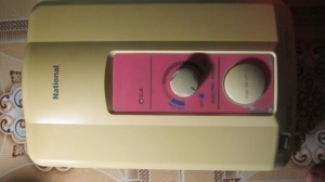 Máy nước nóng National không bơm  trợ lực