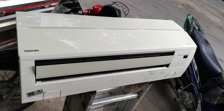 Máy lạnh Toshiba 1,5HP hàng thùng inverter