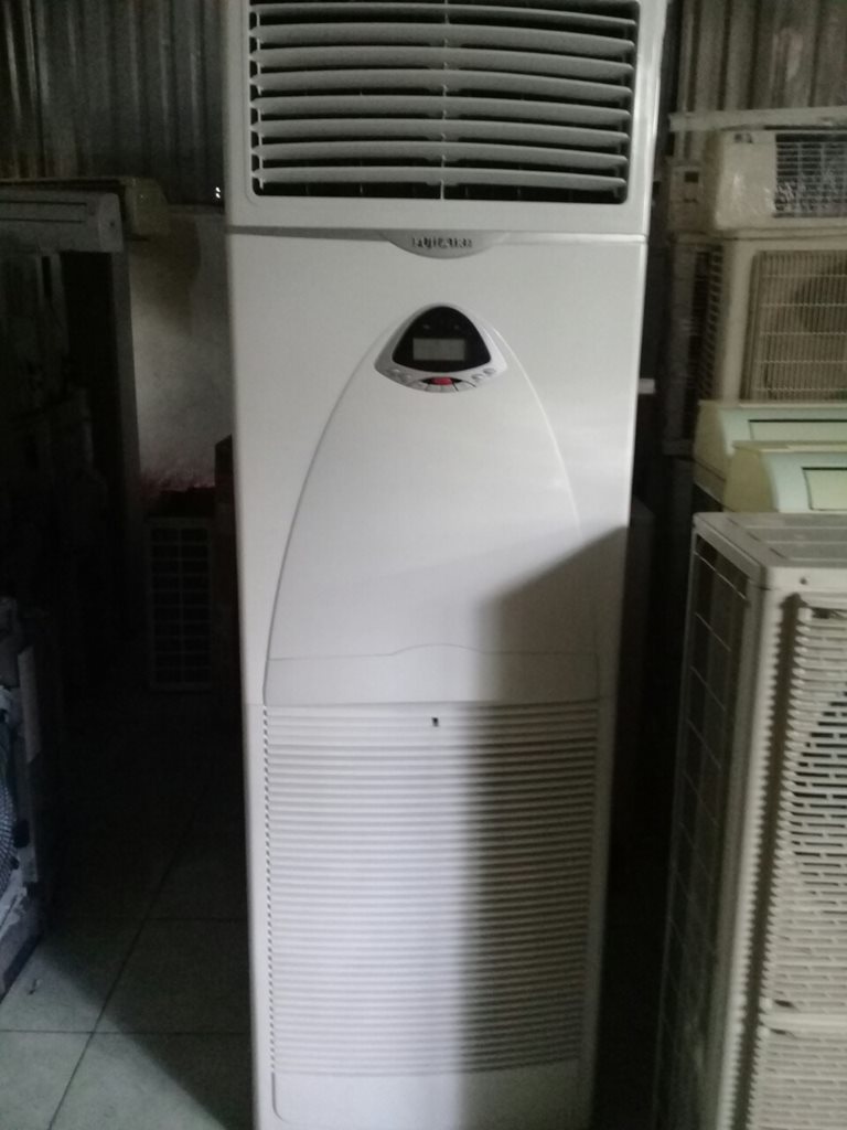 Máy Lạnh Tủ Đứng Cũ Fuji 5HP