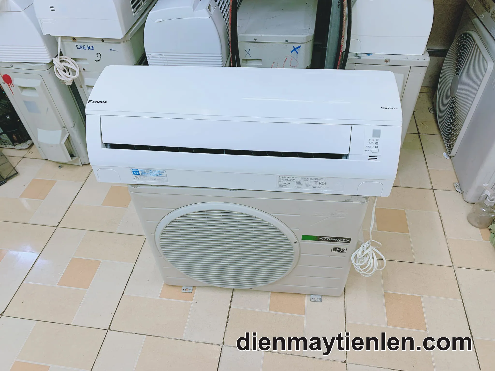 Máy lạnh Daikin 1 ngựa inverter hàng thùng giá tốt